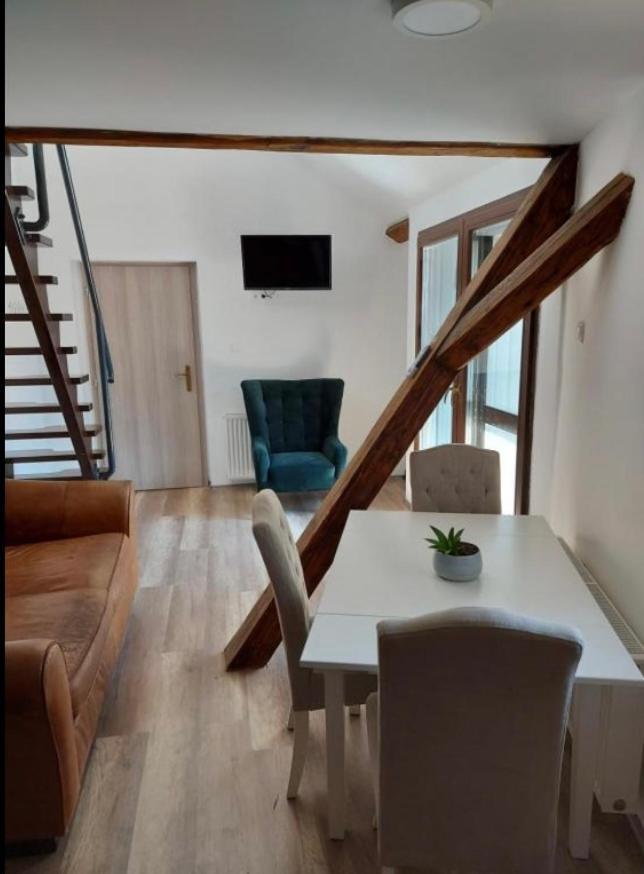 Jokai Apartman Révkomárom Kültér fotó