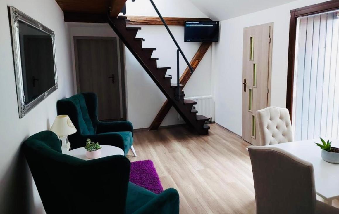 Jokai Apartman Révkomárom Kültér fotó