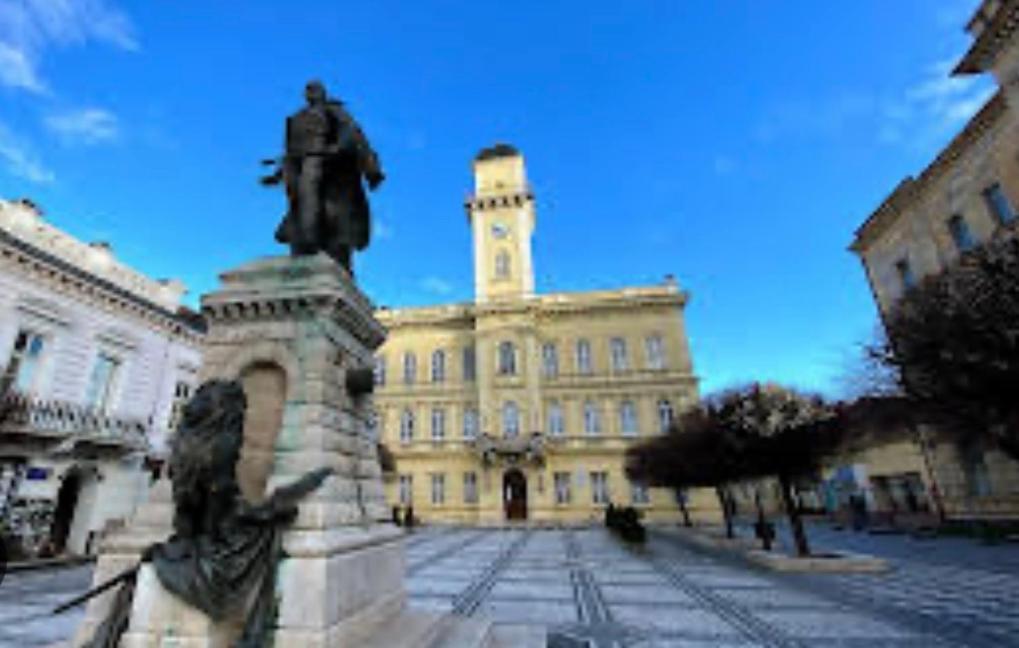Jokai Apartman Révkomárom Kültér fotó