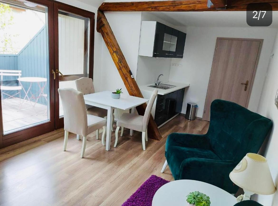 Jokai Apartman Révkomárom Kültér fotó